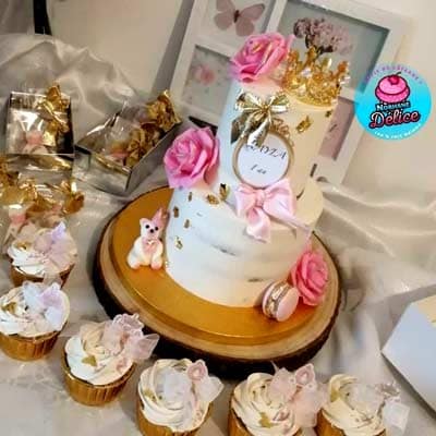 naked-cake-anniversaire-macaron-cupcake