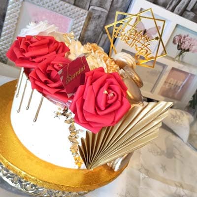 patisserie-anniversaire-drip-cake-rose-or-design